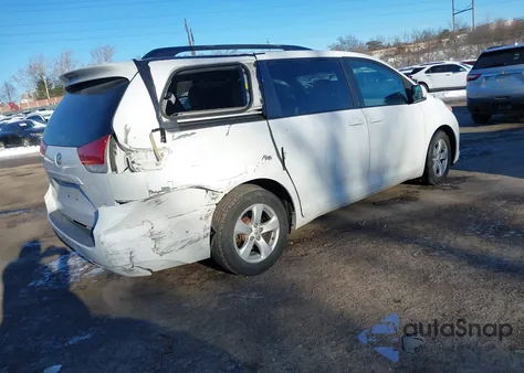 2011 Toyota Sienna Le V6 z USA, uszkodzony, nr VIN 5TDKK3DC2BS092155